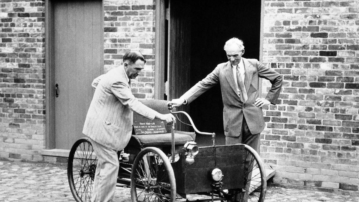 Kimin Aklına Geldi At Yerine Motor Kullanmak: Tarihteki İlk Dört Tekerlekli Araba Nasıl Üretildi?