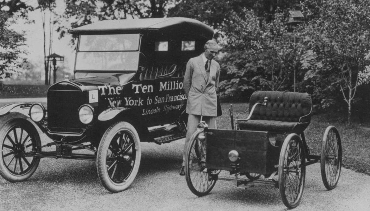 Kimin Aklına Geldi At Yerine Motor Kullanmak: Tarihteki İlk Dört Tekerlekli Araba Nasıl Üretildi?