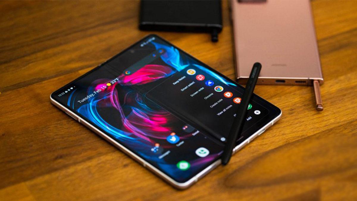 Samsung Galaxy Z Fold 4, S22 Ultra’nın İzinden Giderek Silikon S Pen ile Tanıtılabilir