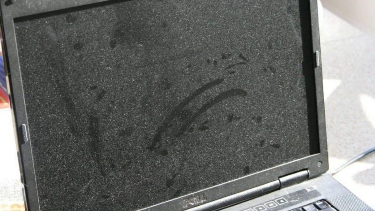 Dizüstü Bilgisayarın İçini Açmadan Nasıl Temizleyebilirsiniz?