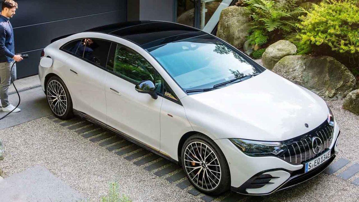 Tasarımıyla da Performansıyla da Rüyalarınızı Süsleyecek Elektrikli Mercedes AMG EQE Tanıtıldı