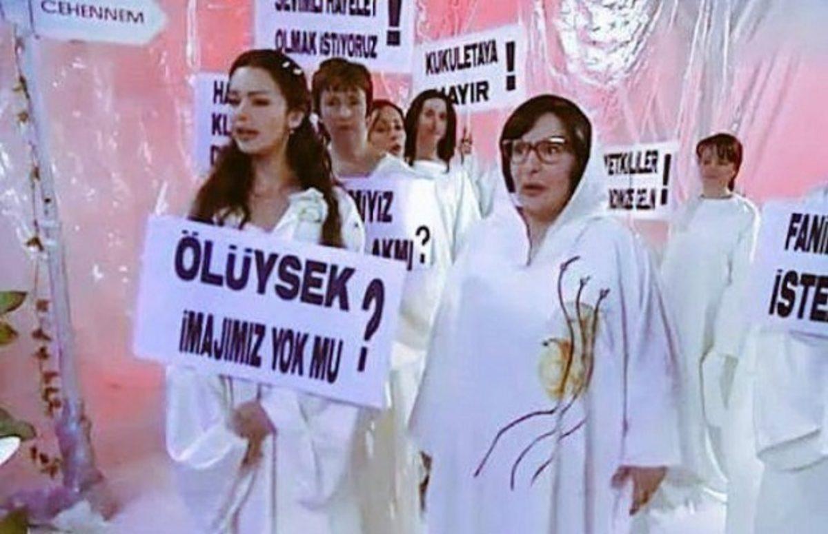 Yayınlandıkları Dönem Televizyonun Başına Heyecanla Geçmemize Neden Olmuş 15 Nostaljik Türk Dizisi