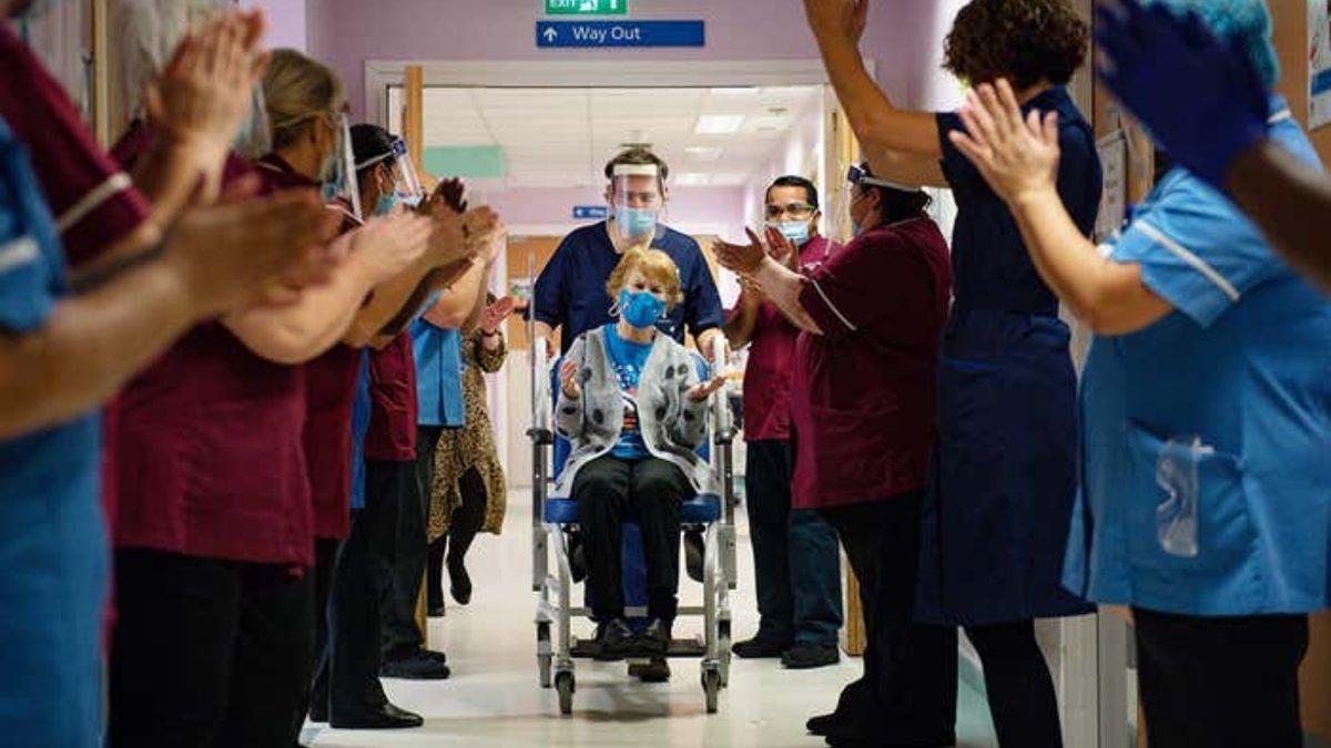 Pfizer/BioNTech’in Aşısı, Birleşik Krallık’ta İnsanlara Uygulanmaya Başladı