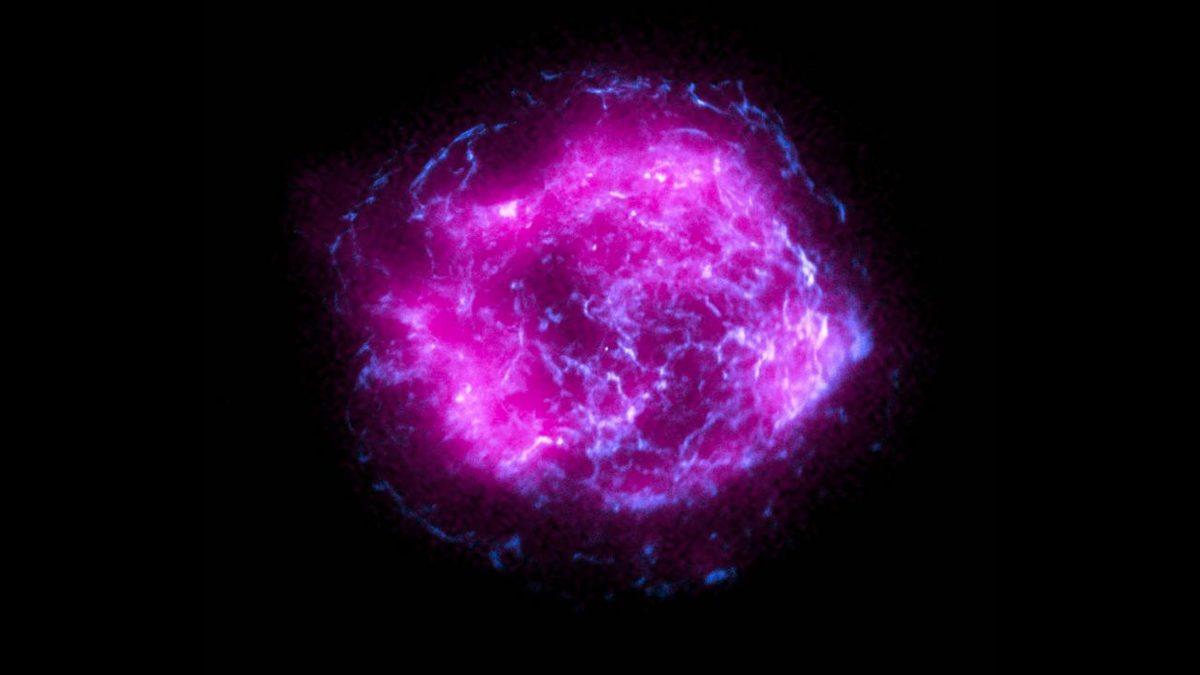 NASA’nın IXPE Uzay Aracı Çektiği İlk Uzay Fotoğrafını Paylaştı: Karşınızda 400 Yıl Önce Patlayan Cassiopeia A