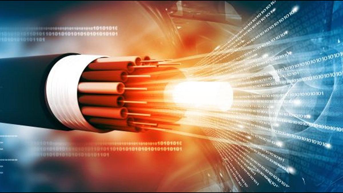 Fiber İnternet Nedir, Nasıl Çalışır, Neden Daha Hızlıdır?