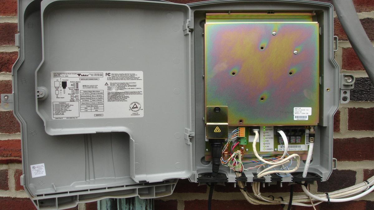 Fiber İnternet Nedir, Nasıl Çalışır, Neden Daha Hızlıdır?