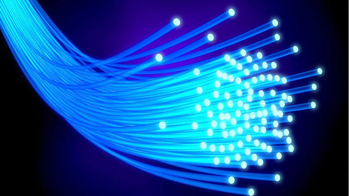 Fiber İnternet Nedir, Nasıl Çalışır, Neden Daha Hızlıdır?