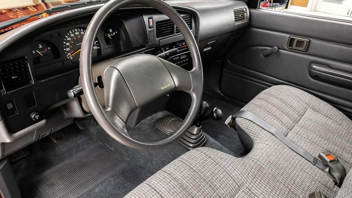 Klasik Bir Toyota Pickup, Her Kuruşunu Hak Edecek Fiyatla Satışa Sunuldu