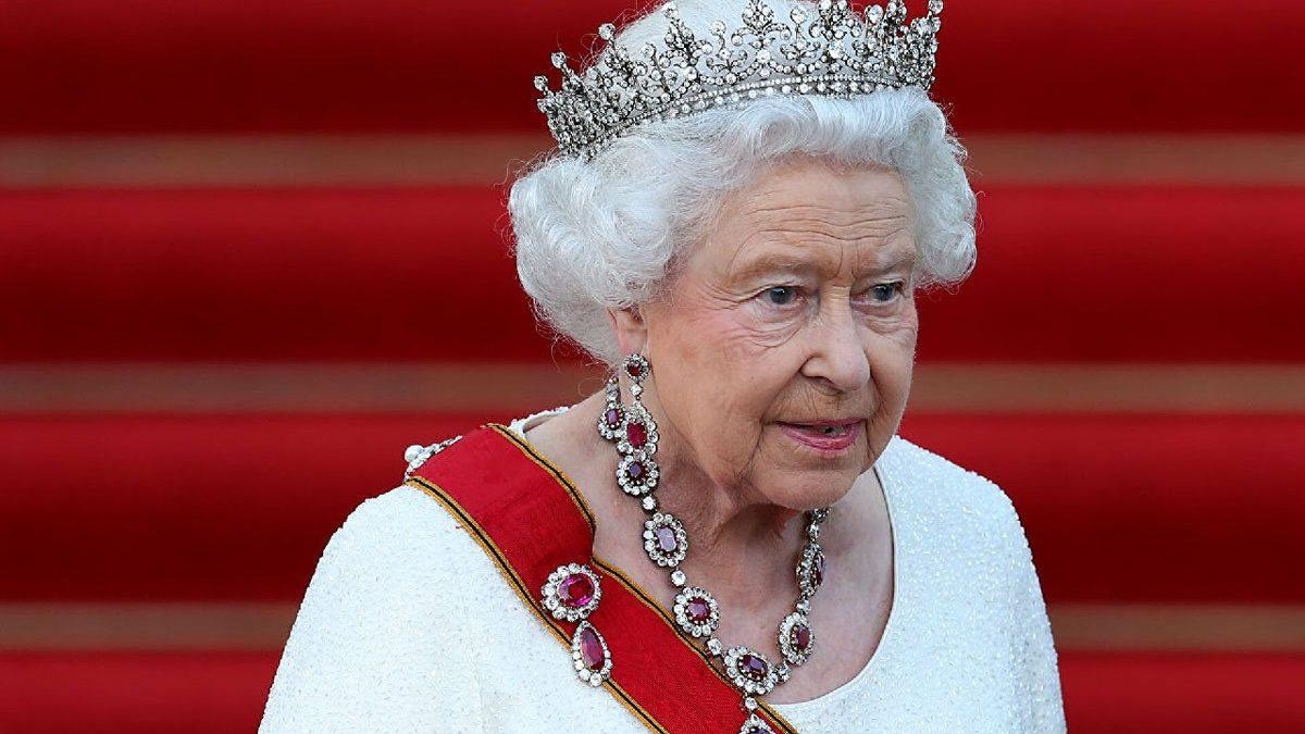 Birleşik Krallık Kraliçesi II. Elizabeth COVID-19’a Yakalandı