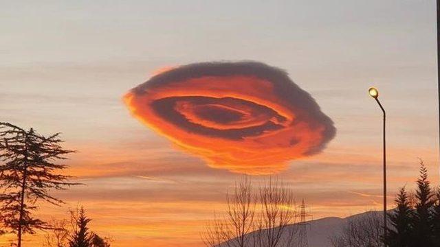 Bursa’da Ortaya Çıkan ’UFO’ Görünümlü Bulut Gündem Olmuştu: İşte Bilinen Bulut Çeşitleri ve Özellikleri