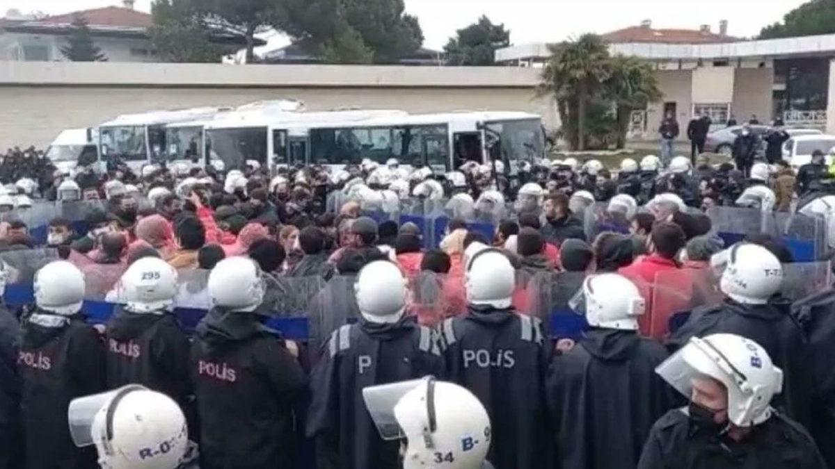 Migros, Eylem Yapan Çalışanlarla Yapılan Anlaşmanın Detaylarını Açıkladı