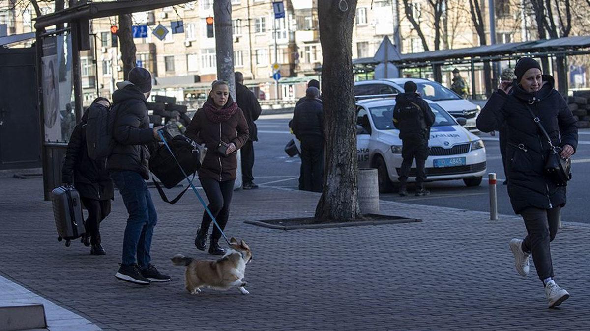 Rus Uçaklarının Yüzlerce Sivilin Saklandığı Bir Tiyatro Binasını Bombaladığı Açıklandı [Rusya-Ukrayna Savaşı CANLI]