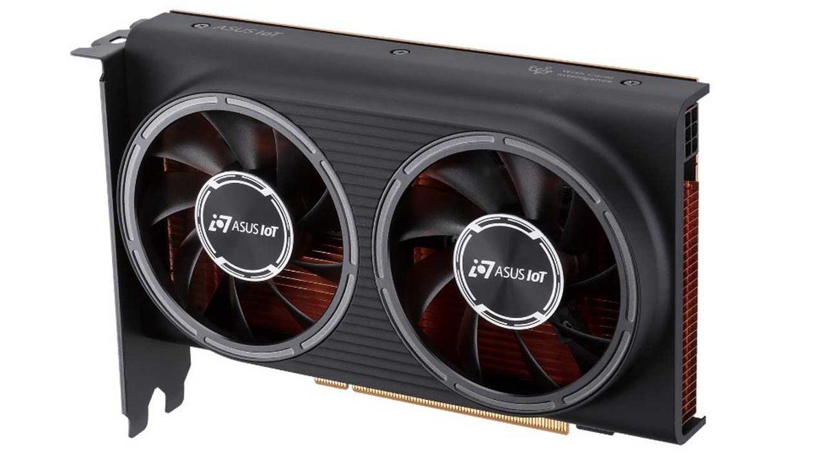 ASUS, Dünyanın İlk Tak Çalıştır Yapay Zeka Güçlendirme Kartlarını Duyurdu