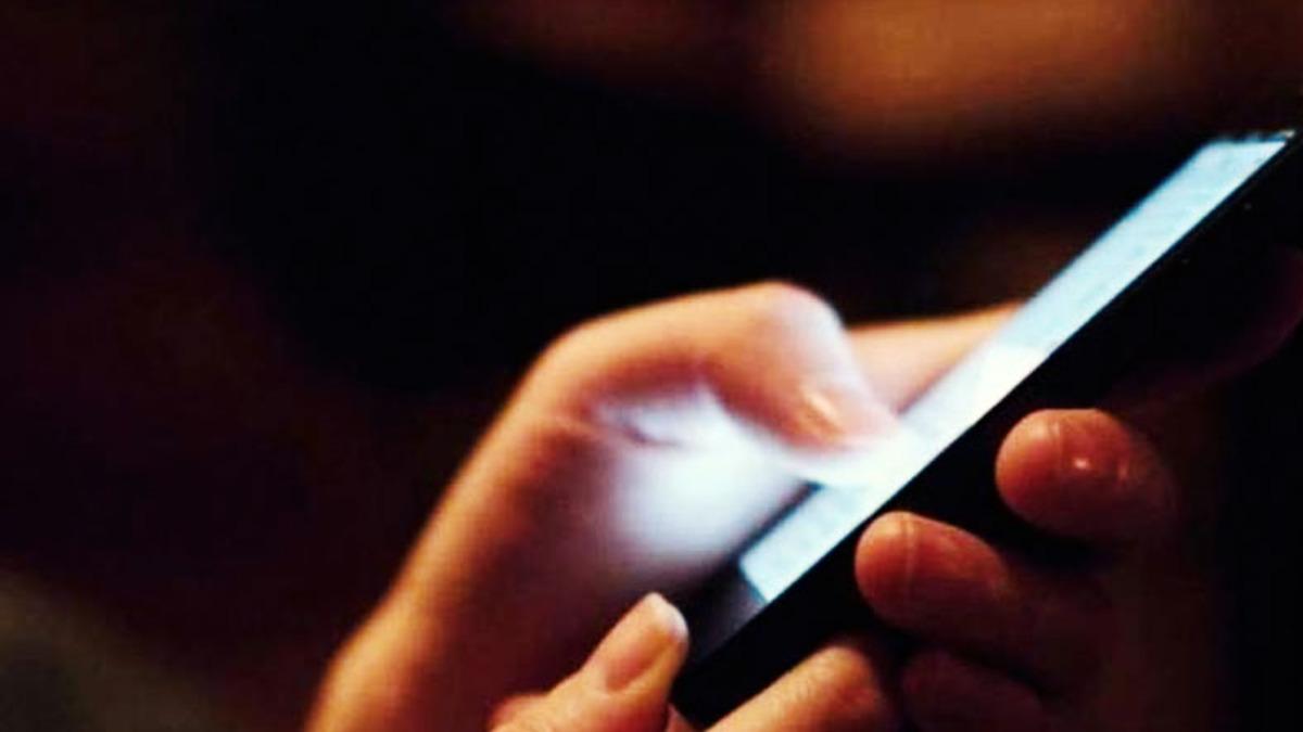 Yargıtay’dan Çok Tartışılacak Karar: İşyeri Telefonunu İzinsiz Kullanmak, Tazminatsız Kovulmaya Gerekçe Sayıldı -