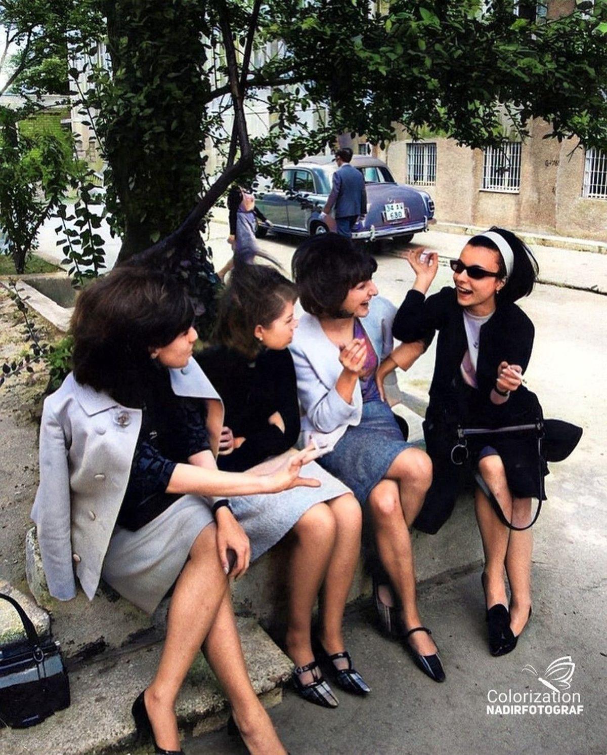 Geçtiğimiz Yüzyılda Çekilen Bu 24 Tarihî Fotoğrafa Bakarken Bir Sergide Geziyormuş Gibi Hissedeceksiniz