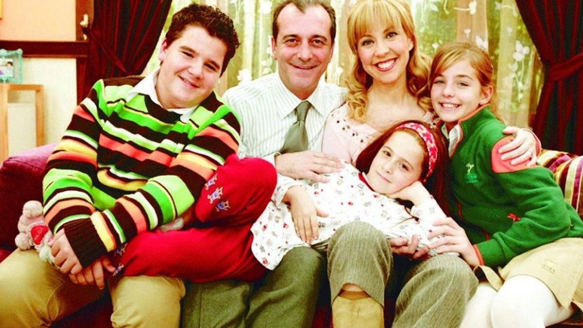 Acun Ilıcalı’nın Kızı İçin Yeniden Çektiği Sihirli Annem’in Kadrosu Belli Oldu