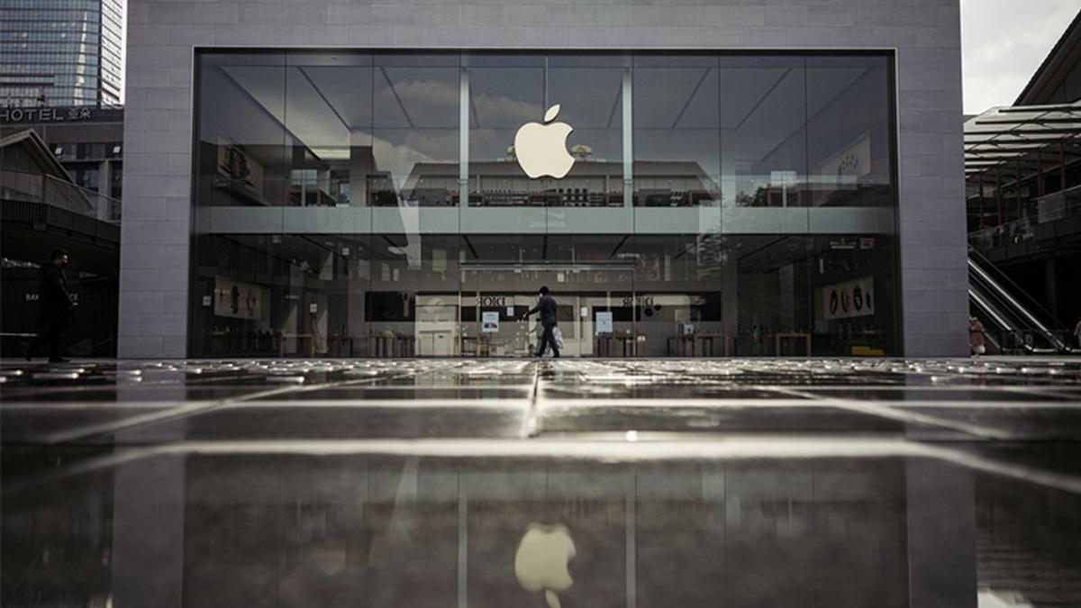 Apple, Yükselişe Geçen COVID-19 Vakaları Nedeniyle Dünya Genelinde Mağazalarını Kapatmaya Başladı