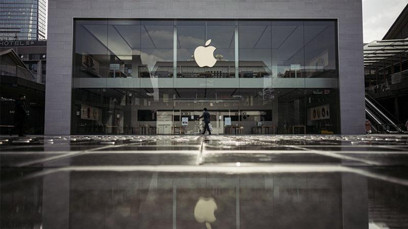 Apple, Yükselişe Geçen COVID-19 Vakaları Nedeniyle Dünya Genelinde Mağazalarını Kapatmaya Başladı
