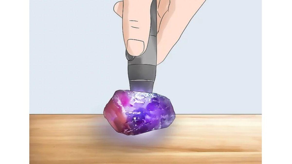 Bulduğunuz Bir Taşın Değerli Bir Taş Olup Olmadığını Nasıl Anlarsınız? Adım Adım Anlattık