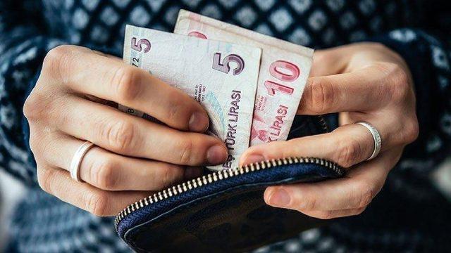 Türkiye’deki Geçim Şartlarıyla İlgili ’Şaşırtmayan’ Araştırma: Asgari Ücretle Çalışanların Çoğu Temel İhtiyaçlarını Bile Karşılayamıyor