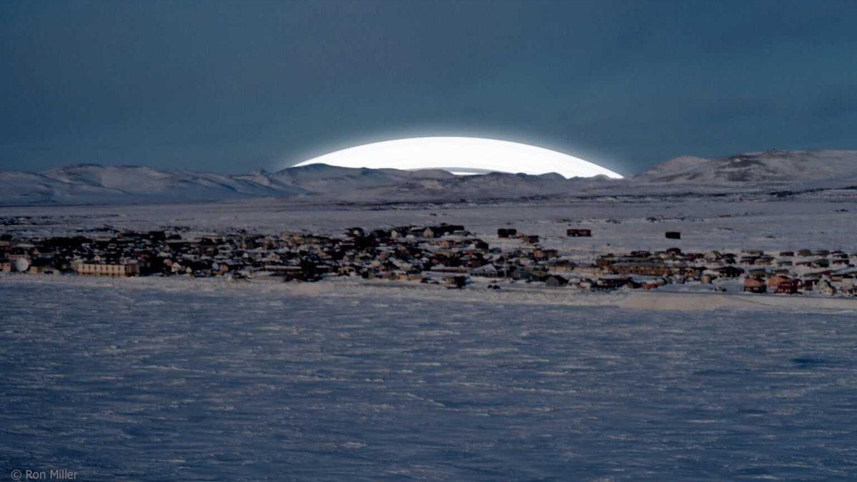 Görüntü Şöleni mi, Kıyamet Senaryosu mu: Dünya’nın Satürn Gibi Halkaları Olsaydı Ne Olurdu?