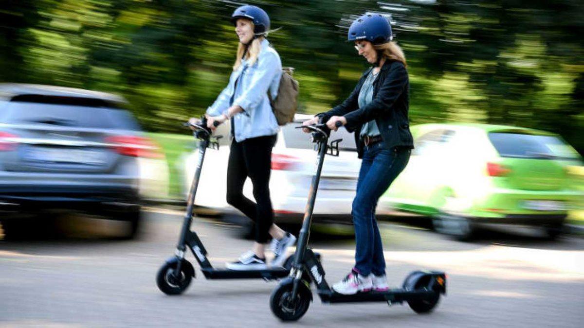 Elektrikli Scooter Kullanımına Yaş Sınırı Geldi: 15 Yaşını Dolduranlar Kullanabilecek