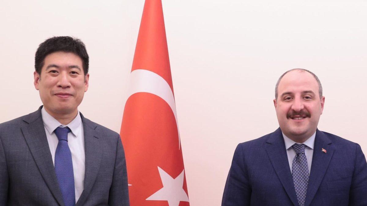 Sanayi ve Teknoloji Bakanı Doğruladı: Çinli Akıllı Telefon Üreticisi Oppo, Türkiye’ye Yatırım Kararı Aldı