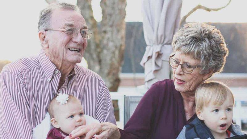 Anne Tarafındaki Büyüklerin Torunlarını Daha Çok Desteklediği Bilimsel Olarak Kanıtlandı
