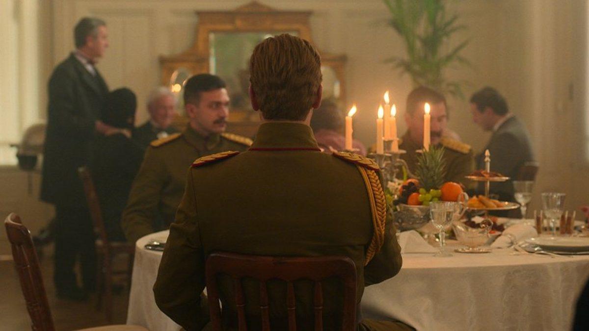 Pera Palas’ta Gece Yarısı İzlemeye Değer mi? Netflix Türkiye’nin Uzun Zamandır Beklenen Yapımını Anlattık!