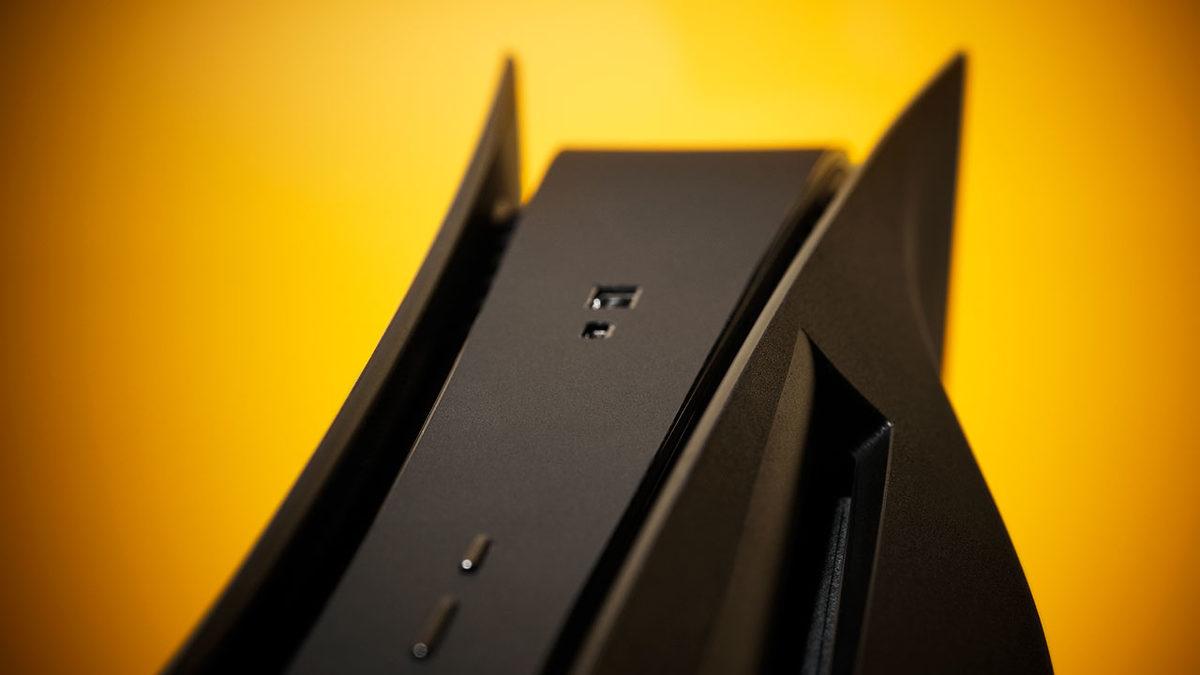 dbrand, Sony’ye Rest Çekerek Mat Siyah PlayStation 5 Çerçevesini Tanıttı