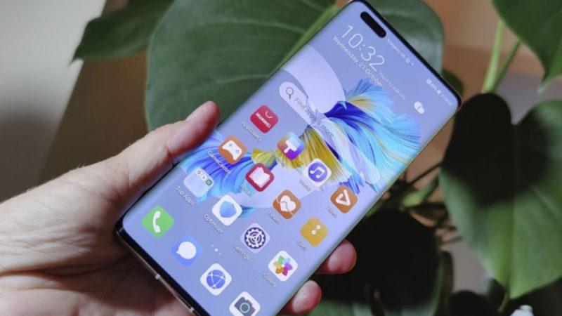 Huawei’nin Telefon Ekranındaki Çizikleri Yok Edecek Teknolojisi Ortaya Çıktı