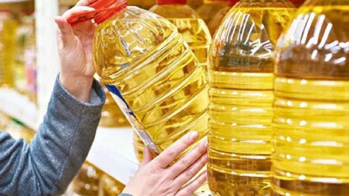 Ayçiçek Yağına Gelen Zam İzdihama Sebep Oldu: Zincir Marketler Sosyal Medyada ’Stokçuluk’ Yapmakla Suçlanıyor