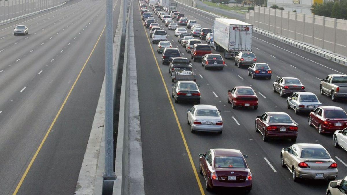 Elon Musk’tan Sürücüleri Kızdıracak İtiraf: Otonom Araçlar Trafik Sorununu Arttıracak