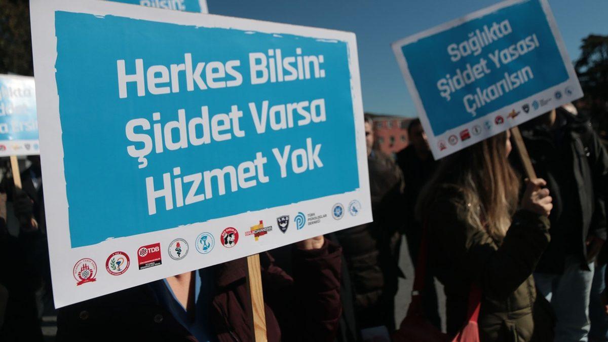 Almanya’ya Göç Eden ve Göç Etme Hazırlığı Yapan Doktorlarla Konuştuk: Anlattıklarını Okuyunca Her Biriyle Empati Kuracaksınız