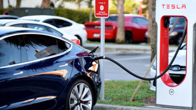 Rusya-Ukrayna Savaşı, Elektrikli Otomobil Fiyatlarını Uçuracak: Nedeni Sadece ’Benzin Zammı’ Değil!