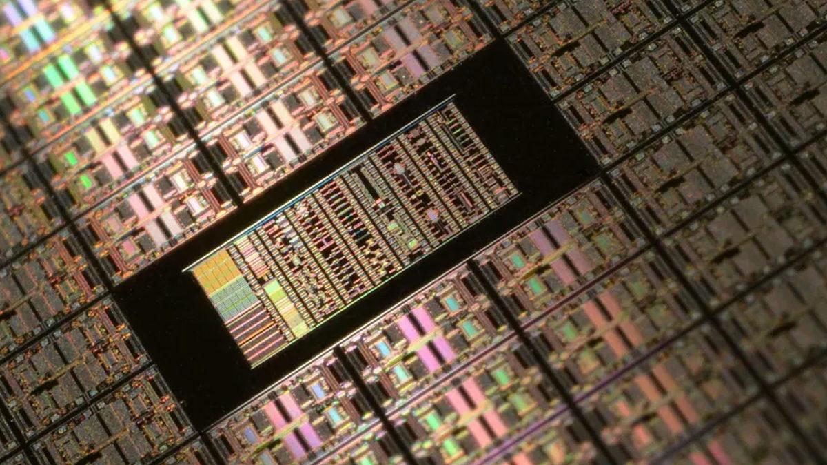 1 Milyar Dolarlık Intel Yatırımcısı, Şirketin Apple’ı Geri Kazanması Gerektiğini Açıkladı