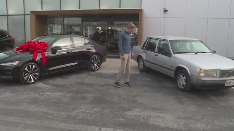 1991 Model Arabasıyla 1,6 Milyon KM Yol Yapan Adama Müthiş Sürpriz [Video]