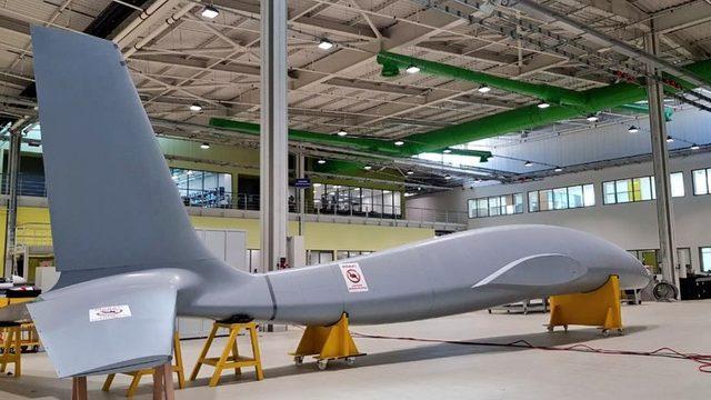 Selçuk Bayraktar Yeni İnsansız Savaş Uçağını Tanıttı: İşte Bayraktar KIZILELMA’dan İlk Görüntüler