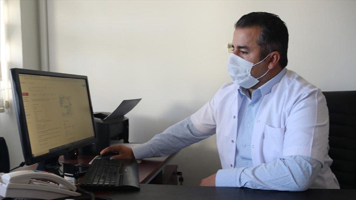 Tek Doz Sinovac Aşısı Olan Türk Doktor, Vücudunda Yeterli Düzeyde Antikor Oluştuğunu Açıkladı