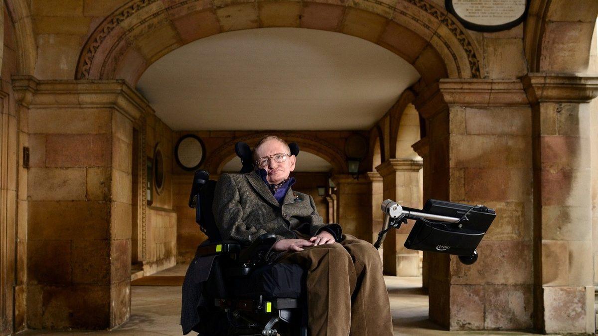 Uzaylılara İnandığı İçin Alay Bile Edilen Dahi Fizikçi ’Stephen Hawking’ Kimdi ve Neler Başardı?