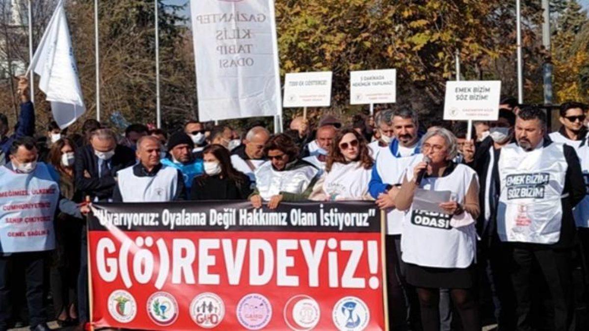 Grev Yapan Sağlık Çalışanları, Tıp Bayramında Sosyal Medyanın Gündeminde: İşte  Gelen Tepkiler