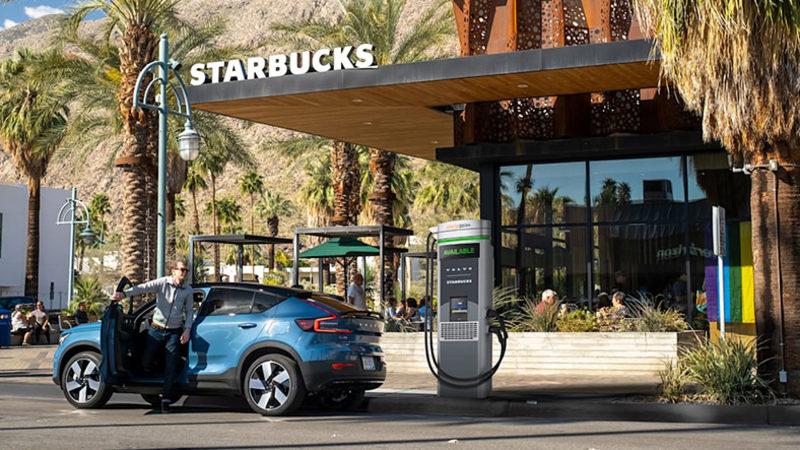 Volvo’dan Starbucks’ları Elektrikli Araç Şarj İstasyonuna Dönüştürecek Anlaşma