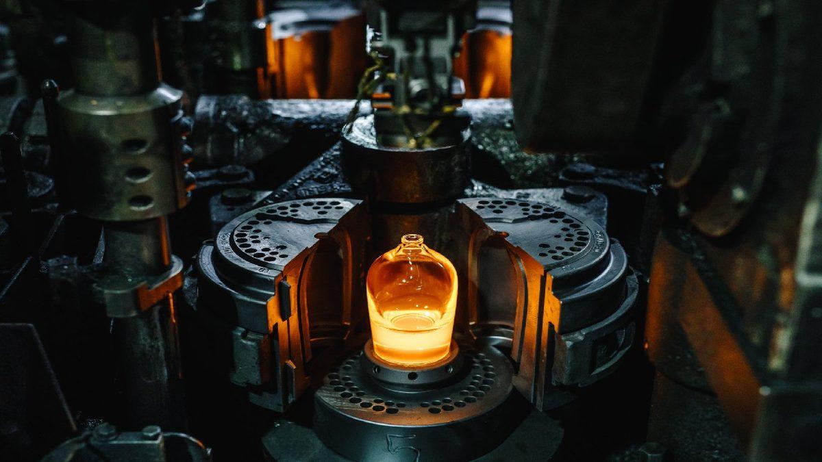 Yeni Bir Araştırmaya Göre Maddenin Yeni Hali, Sıvı Cam Olabilir