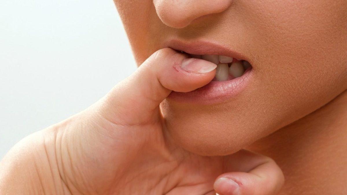 Salgında Çok Önemli: Tırnak Yeme Alışkanlığınızı Nasıl Yok Edersiniz?