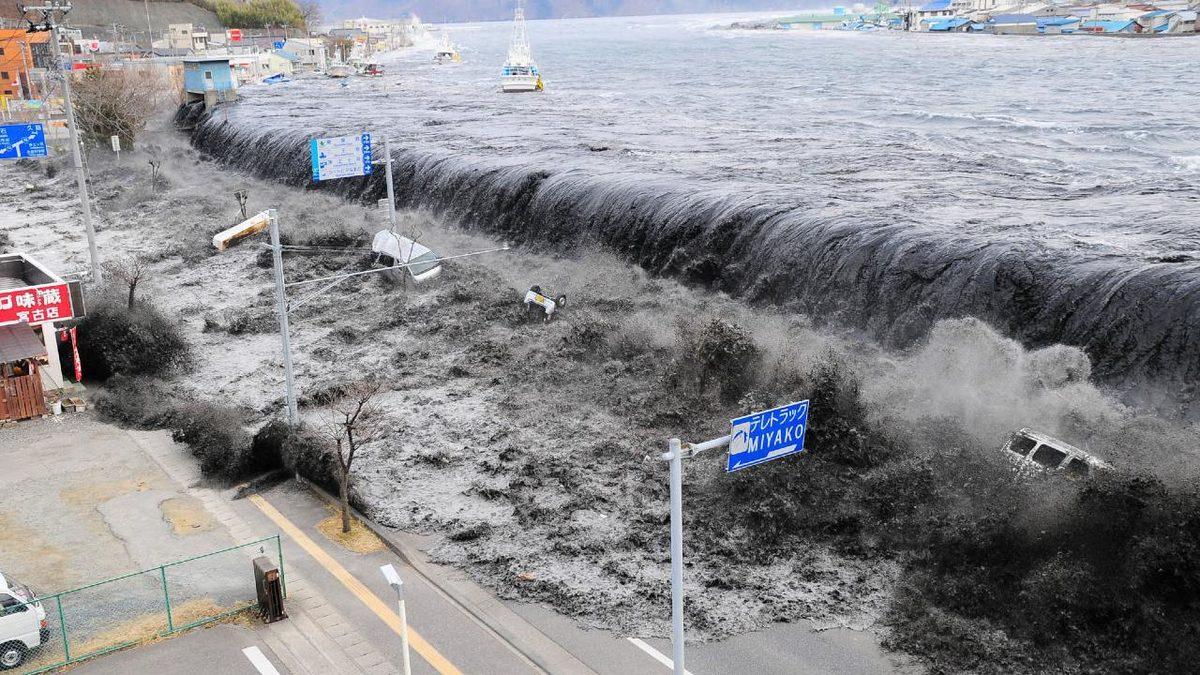 Son Dakika: Japonya’da 7.3 Büyüklüğünde Deprem Meydana Geldi, Tsunami Uyarısı Yapıldı
