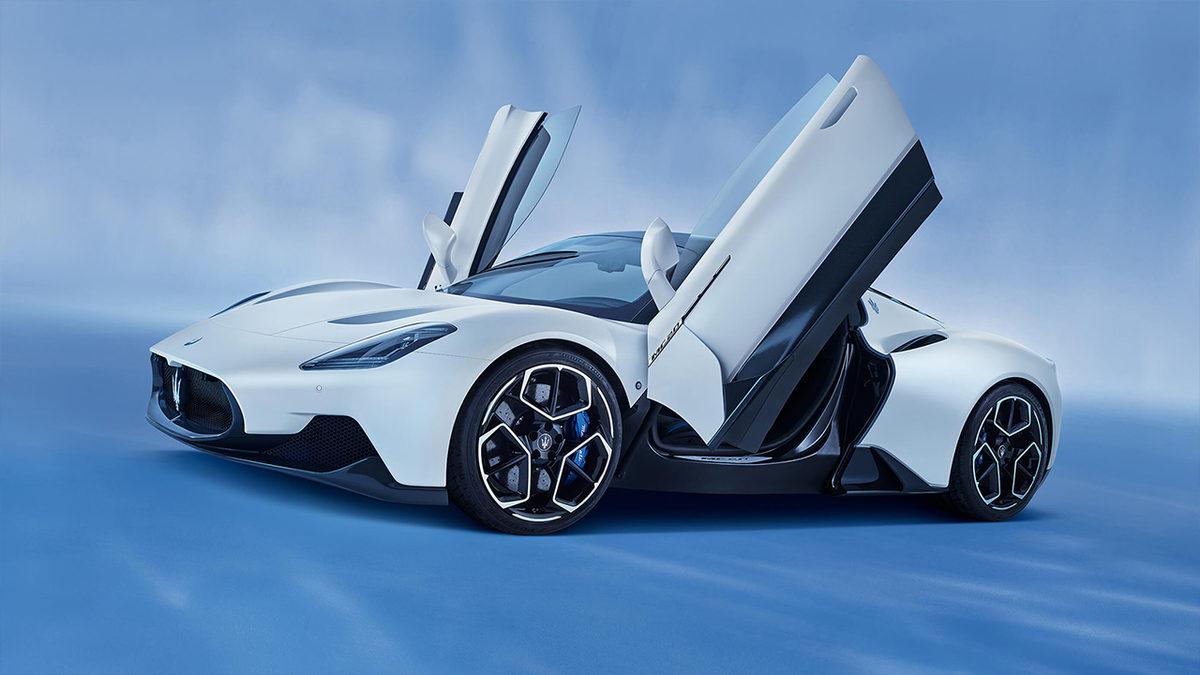 2025 Yılına Kadar Yollarda Göreceğimiz 16 Ultra Lüks Araba