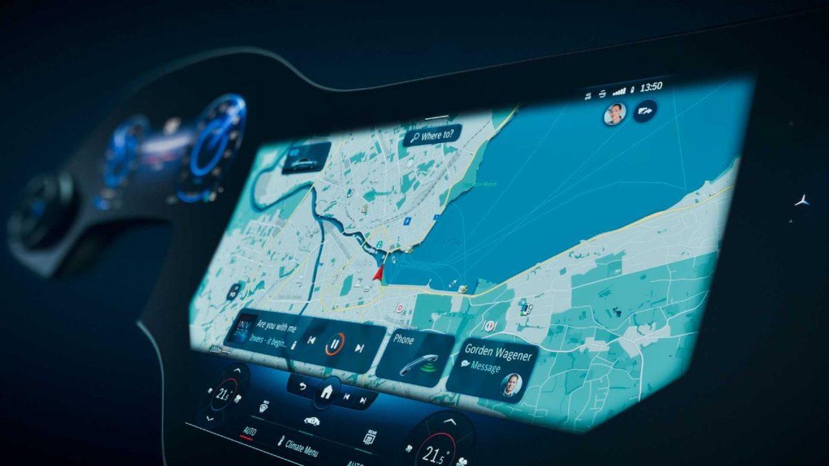 Mercedes-Benz, Yeni Bilgi ve Eğlence Sistemi Hyperscreen’i Tanıttı