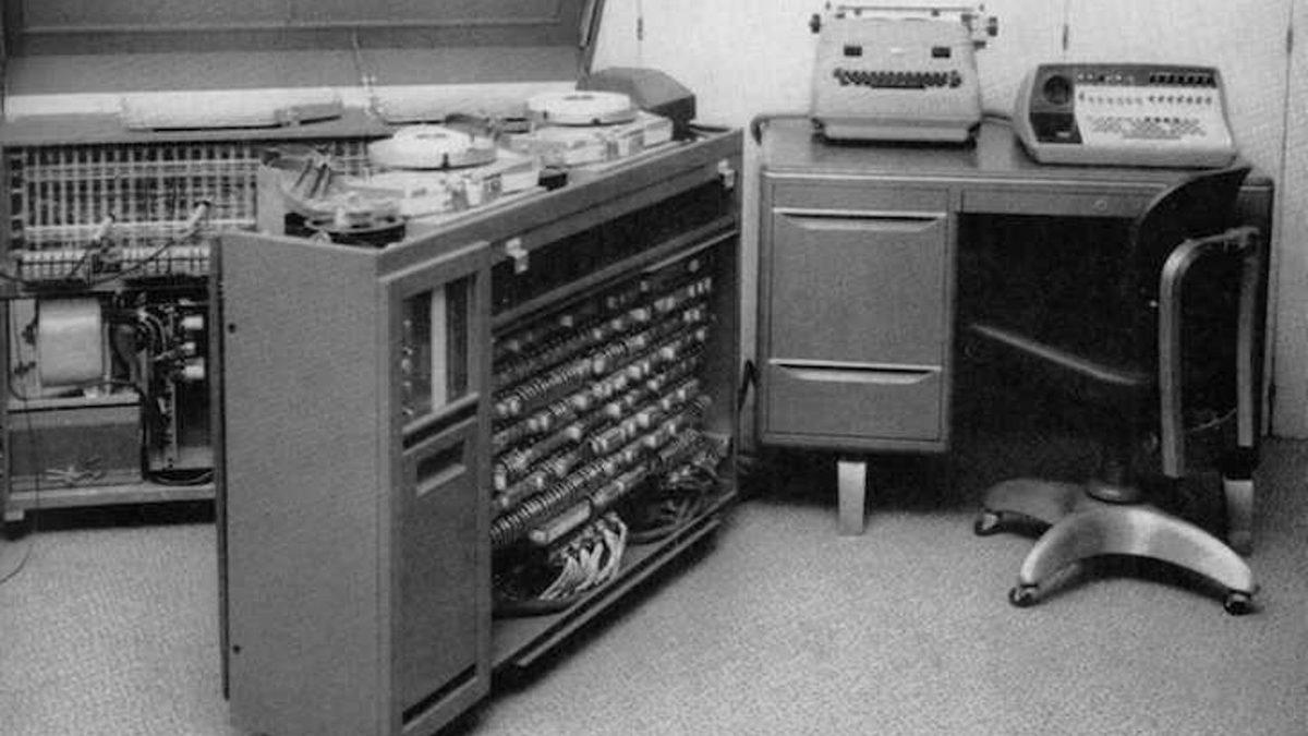 İkinci Dünya Savaşı İçin Üretilen Ancak Savaşa Yetiştirilemeyen İlk Programlanabilir Bilgisayar: Eniac Nedir, Ne Amaçla Kullanıldı?