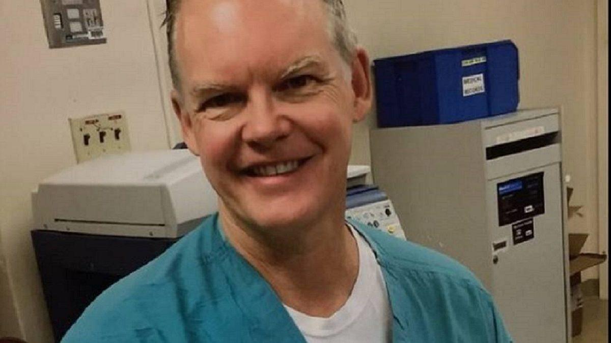 ABD’de Bir Doktorun Pfizer’in Koronavirüs Aşısını Yaptırdıktan Sonra Ölmesi Üzerine Soruşturma Başlatıldı