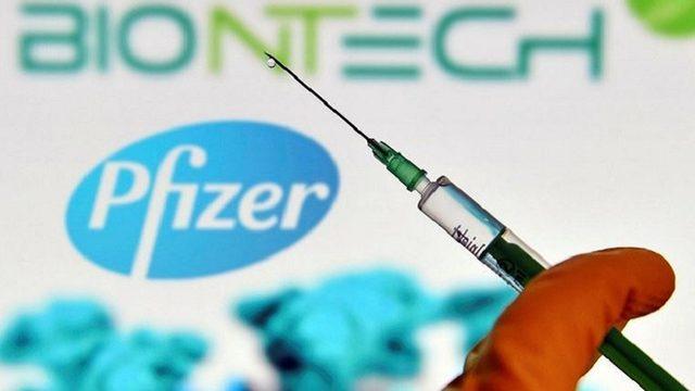 ABD’de Bir Doktorun Pfizer’in Koronavirüs Aşısını Yaptırdıktan Sonra Ölmesi Üzerine Soruşturma Başlatıldı